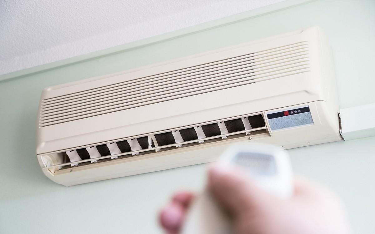 夏天坐月子如何避免吹空调,坐月子真的不能洗澡不能吹空调吗