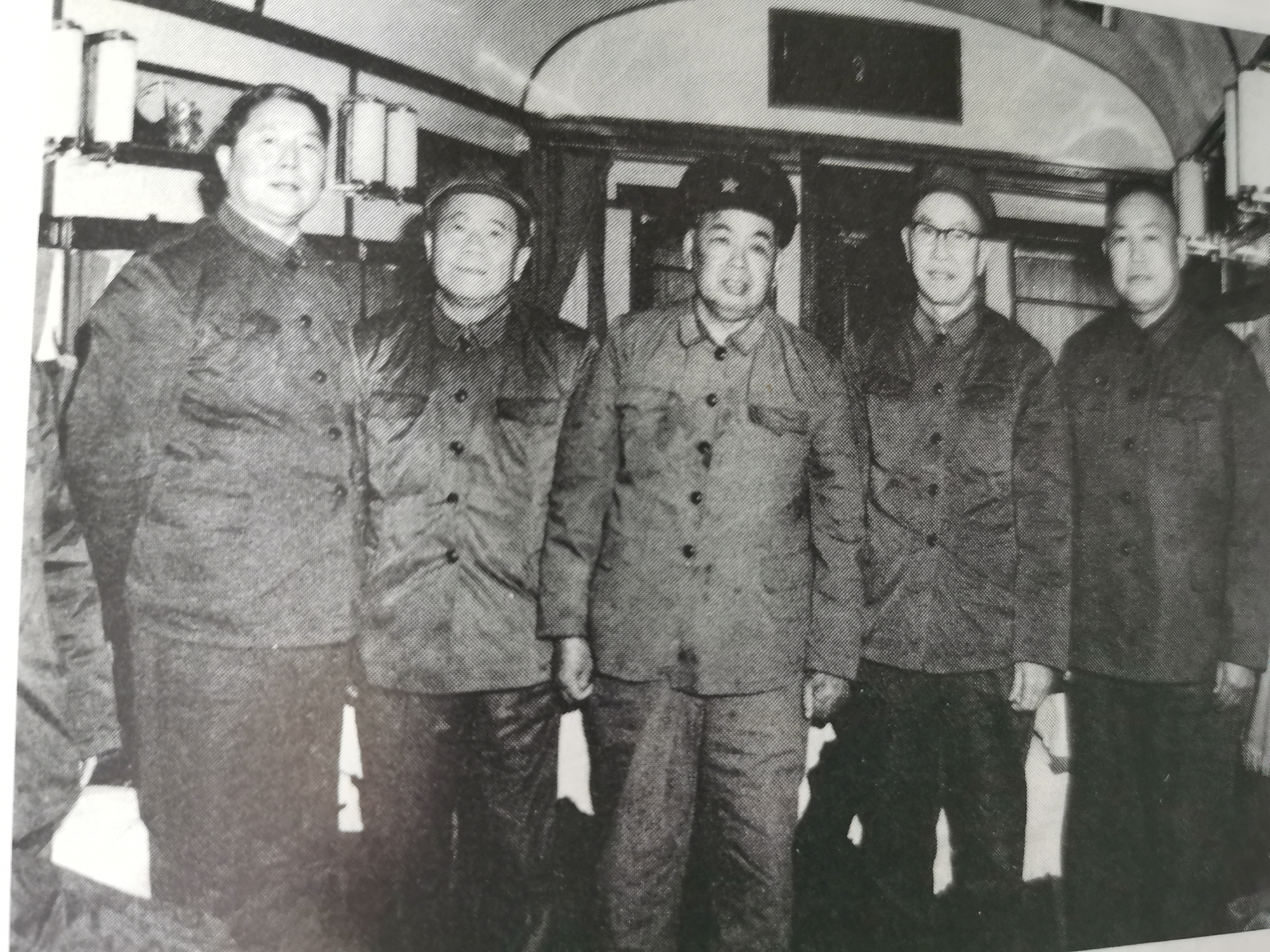 *世友许**的名气为何如此之大，一直被热议？职务很高，关系很硬