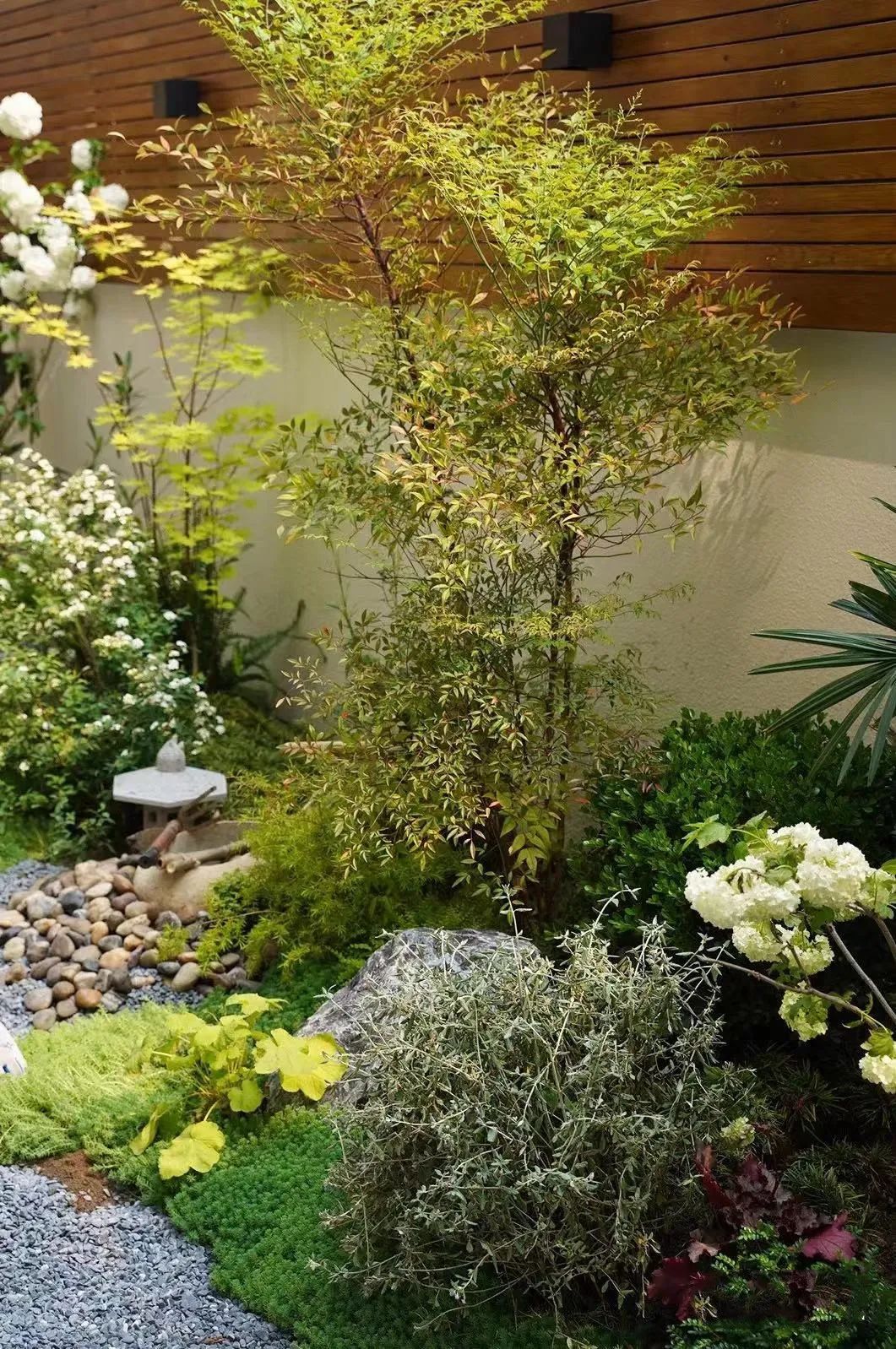 无锡两个爱花的小姐姐，开了家“宝藏”花店，对接奢侈品牌，业绩步步攀升