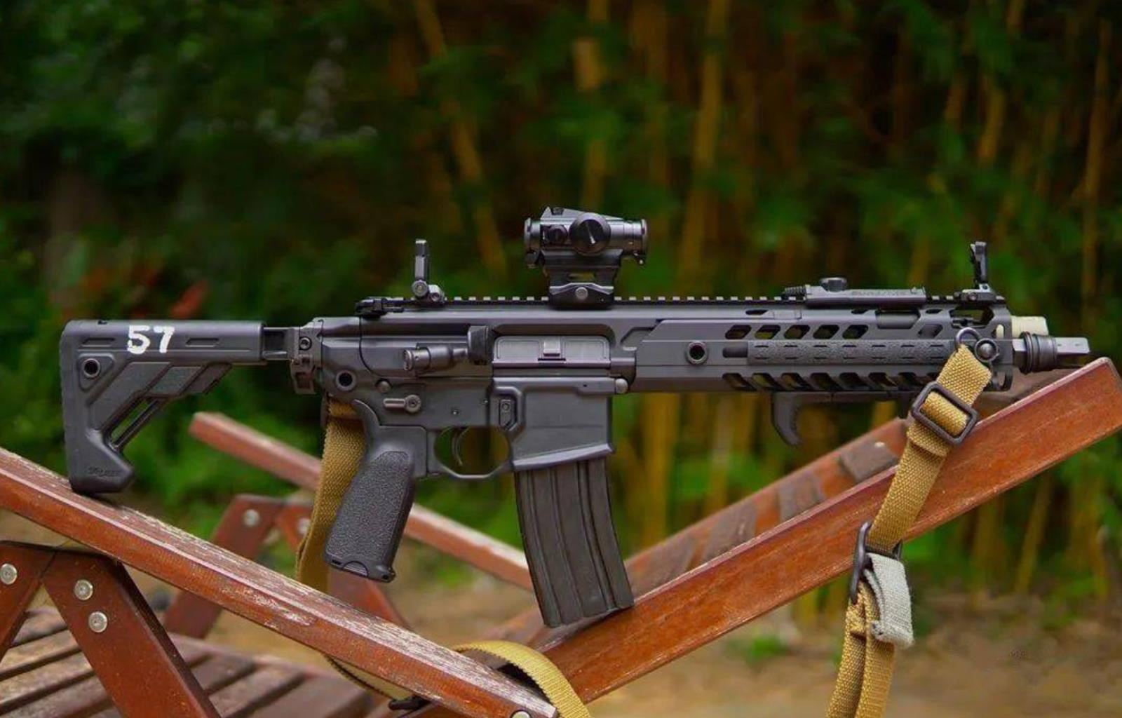 “北极狐”雇佣兵的20种轻*器武**，都是世界最顶尖的枪支