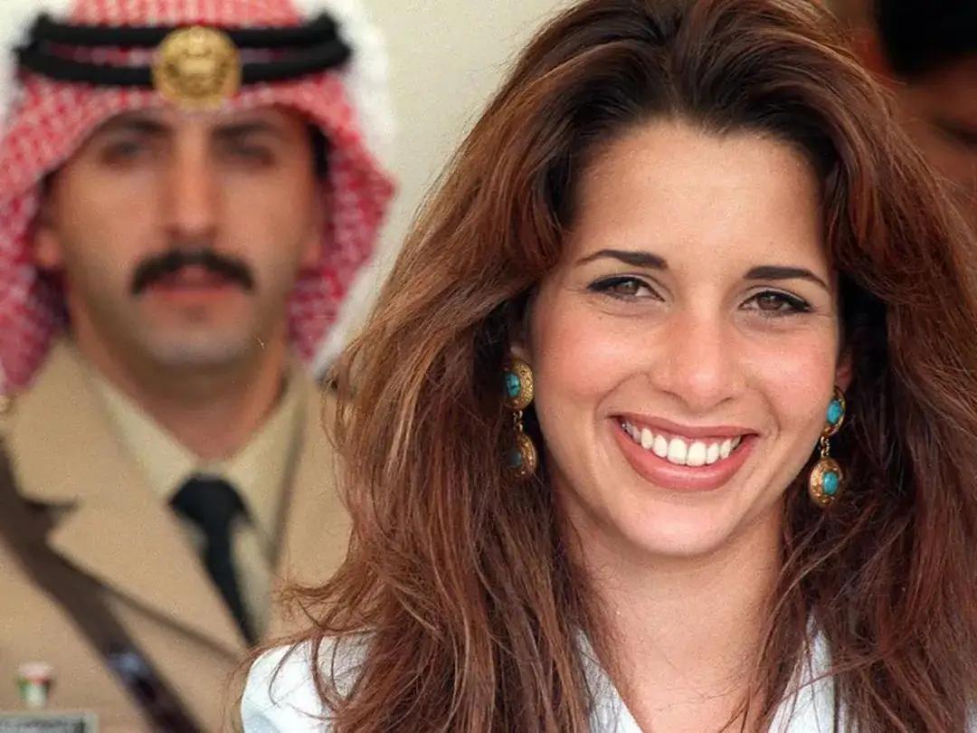 迪拜妻女逃亡 (迪拜酋长的妻女为何要逃离)