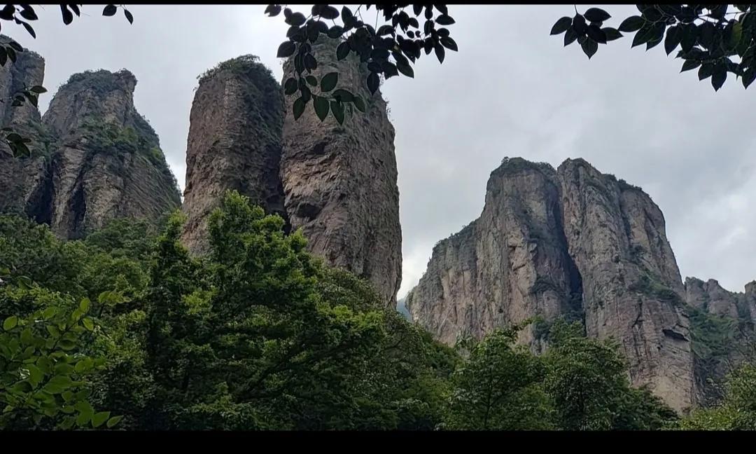 温州雁荡山一日游必去景点灵岩,温州雁荡山一日游