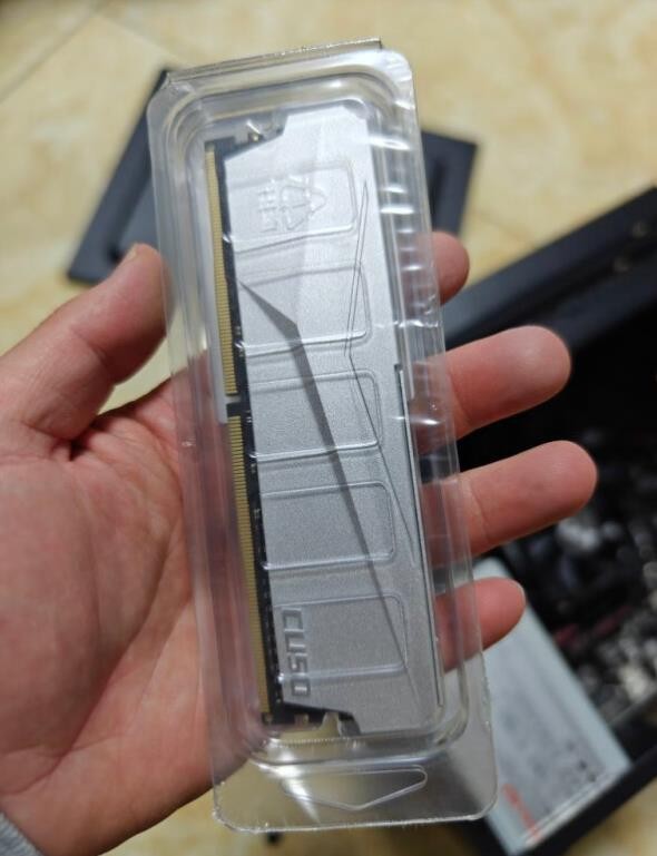 光威天策ddr43200内存和3600对比,光威天策内存条3200和3000推荐