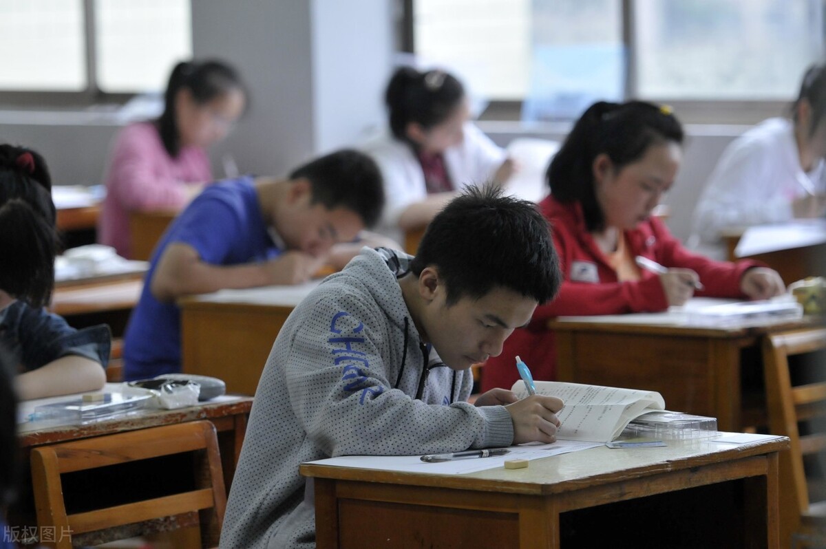 一模考试和中考成绩能差多少,一模考试不理想还有救么