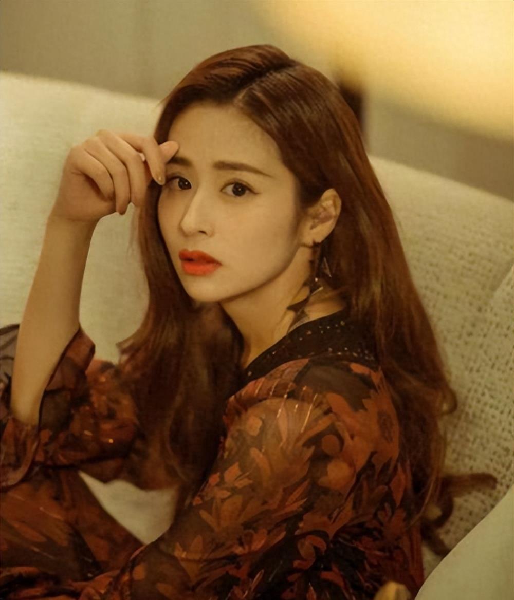 什么叫一张嘴毁了脸蛋,金晨和袁姗姗谁漂亮