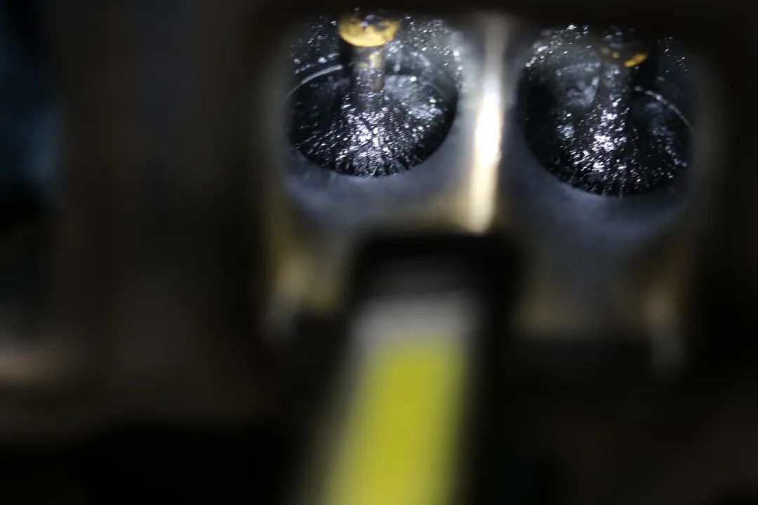 r36翻新改造全过程,大众r36这么老的车怎么还卖这么贵