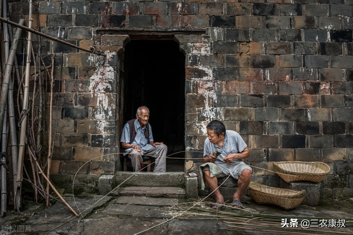 农村两个男孩的家庭娶媳妇难,农村有房有车怎么还娶不上媳妇