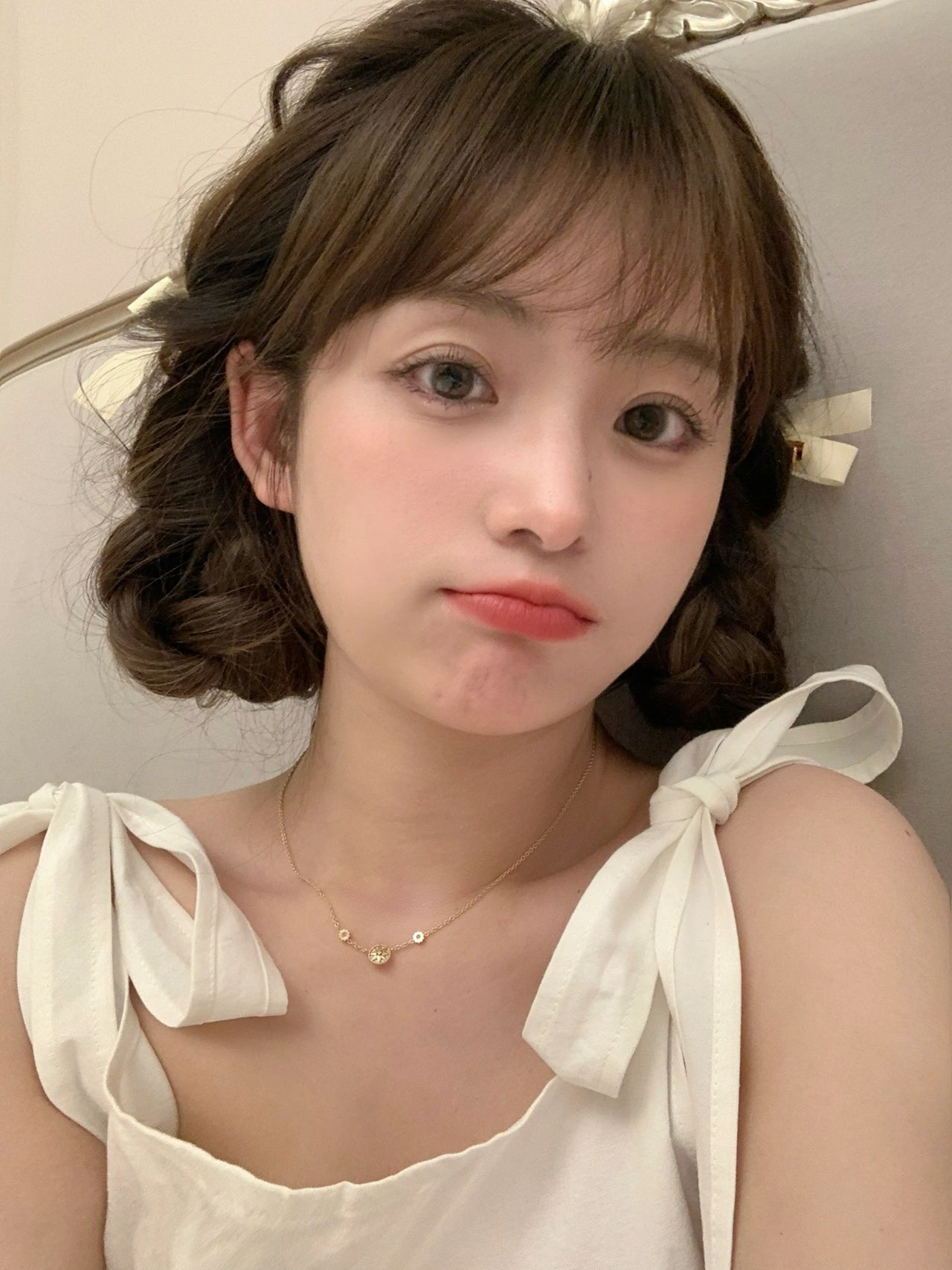 可爱圆脸发型扎法步骤,可爱甜美辫子扎法