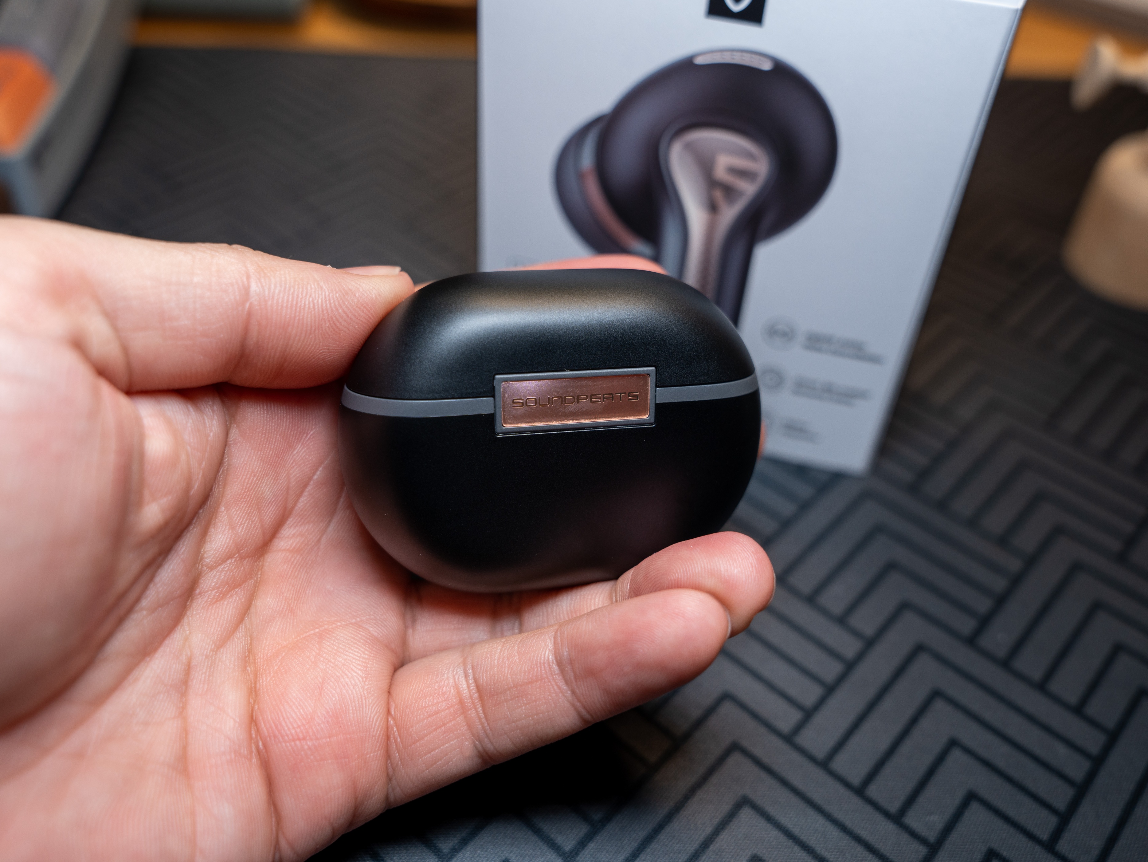 300块不到买Hi-Res金标主动降噪蓝牙耳机—泥炭Capsule3Pro分享