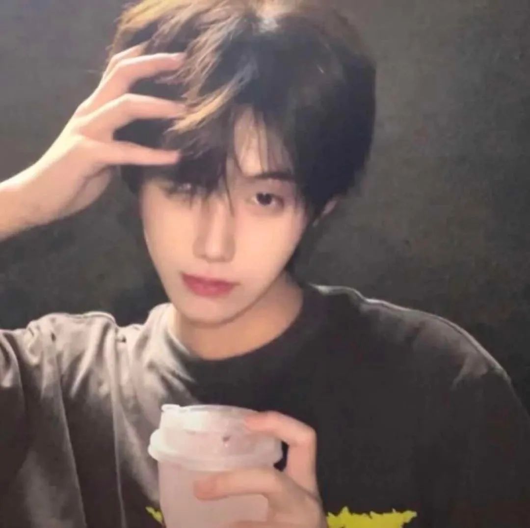 头像微信好看的,刺眼的微信头像完整版