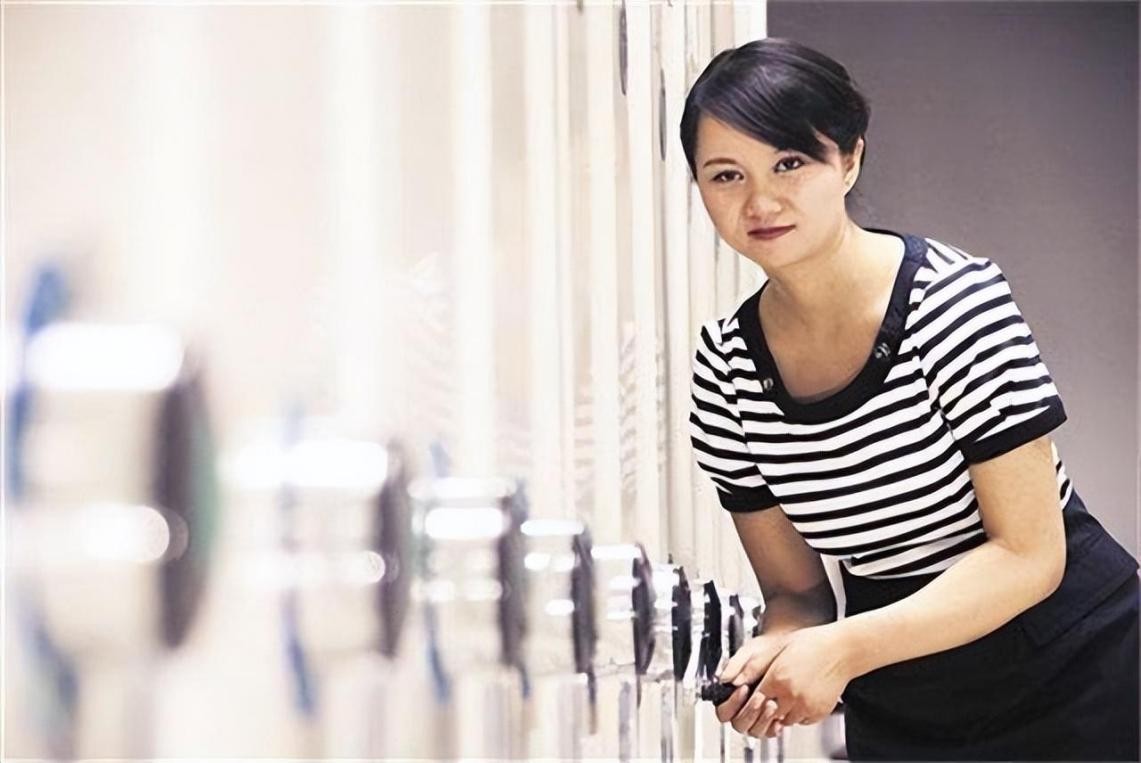 大眼睛女孩苏明娟100字人物事迹,安徽女孩苏明娟近况