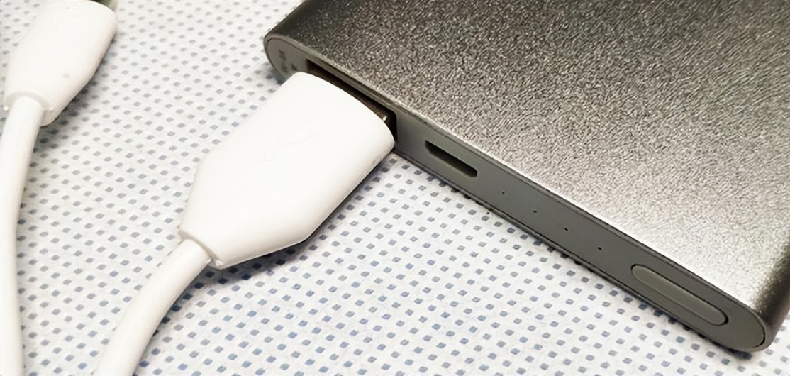 轻便好用的充电宝推荐,外出充电宝哪款最好用