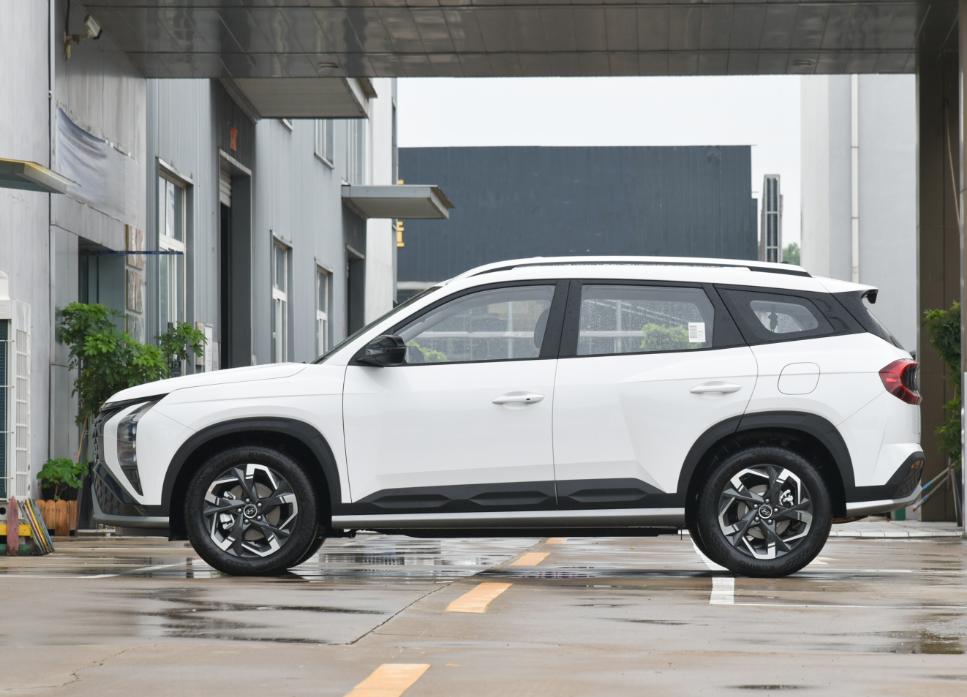 现代全新胜达开到150码,二手胜达和ix35哪个合适