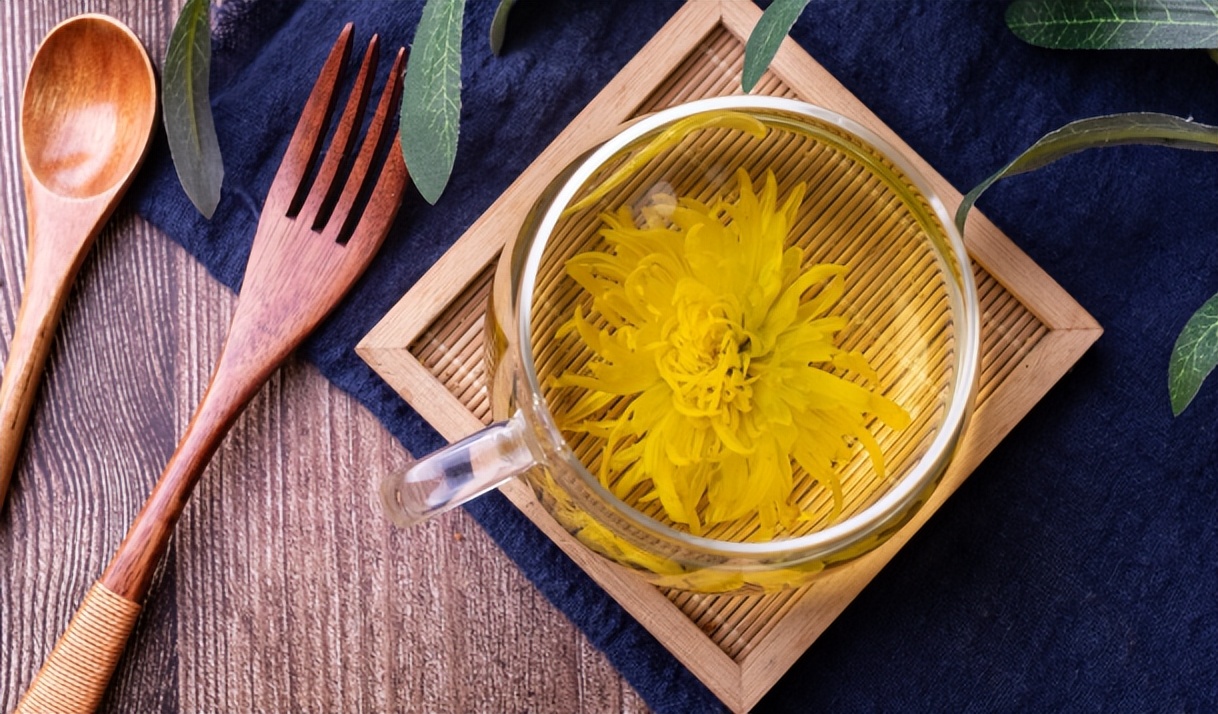 喝什么茶显老又健康呢女性,适合女生长期喝的茶调气色