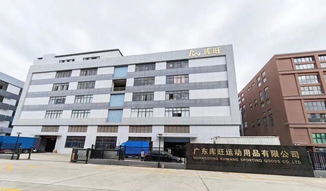 “中国红”轮滑鞋，肇庆大旺制造闪耀冬奥