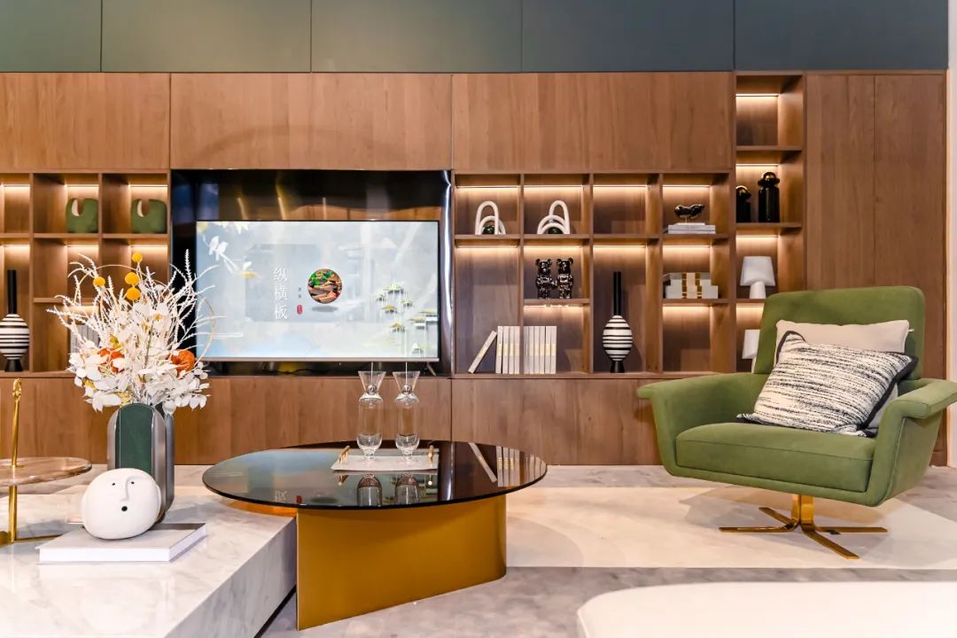 一堆公司挤进门墙柜赛道，谁将脱颖而出、谁可能半途而废？