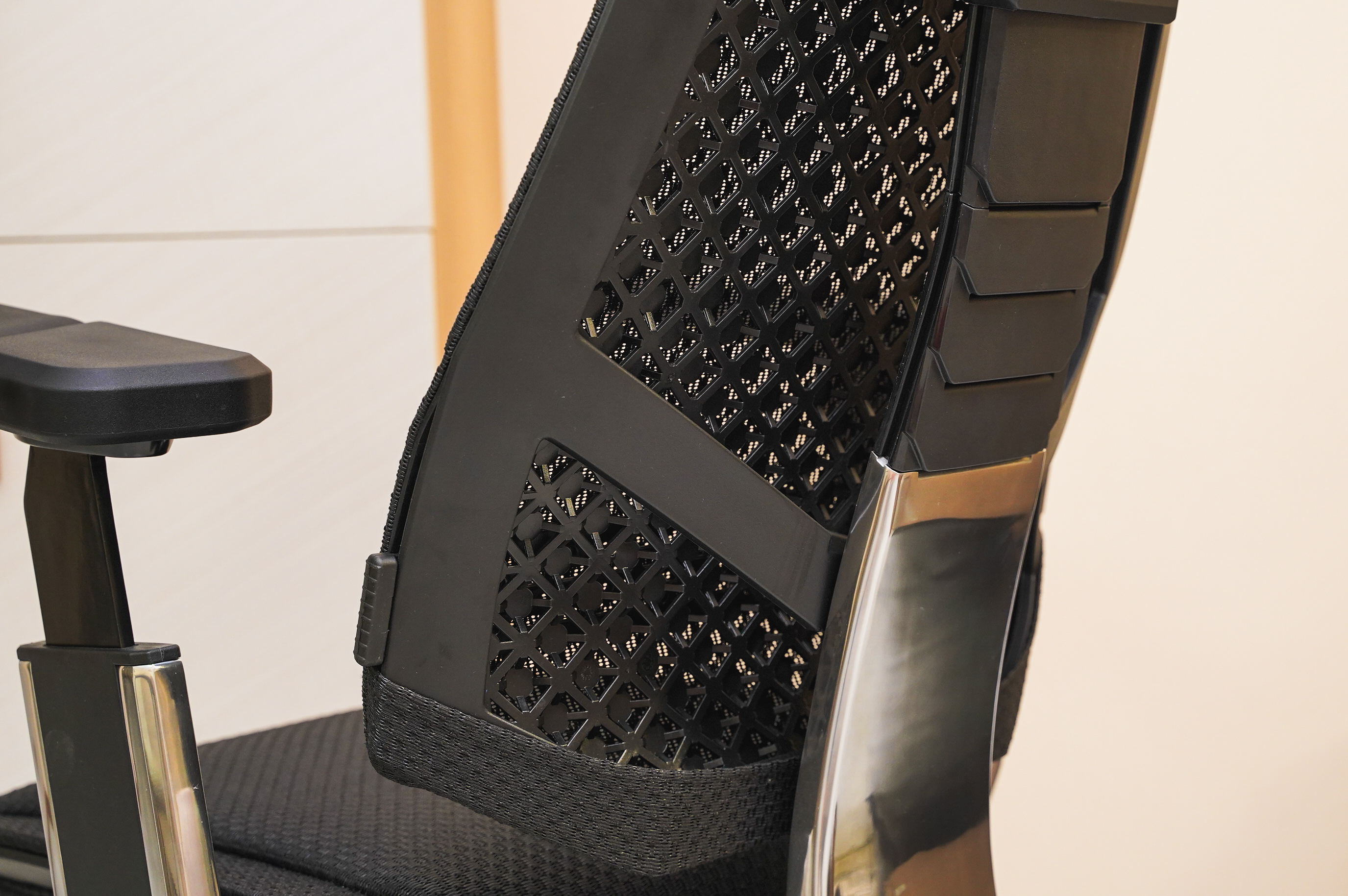 四千元买的椅子,四千买人体工学椅