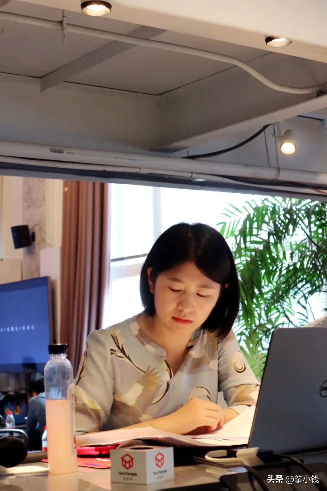 筝小钱:靠读书月入10万,我发现成年人最清醒的活法,是这3点