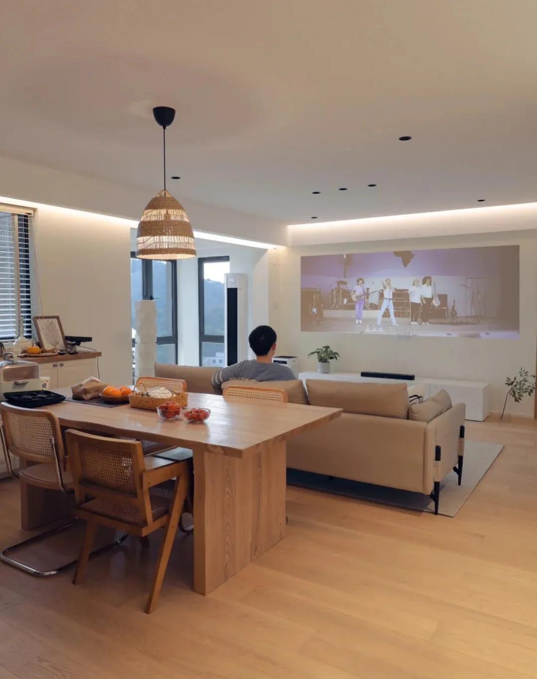 女主晒出装修一半的房子,女子晒25万弄的奇葩装修