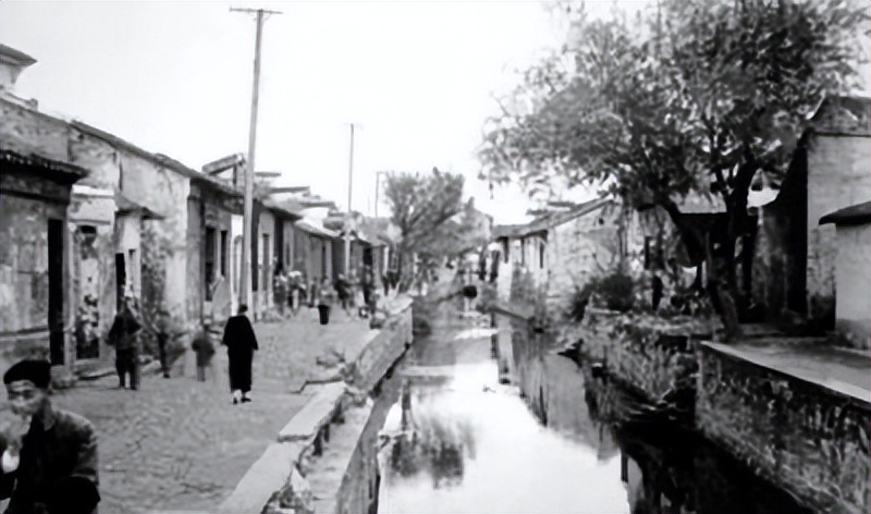 华人富豪捐了300亿给美国,爱国人士捐款一千万