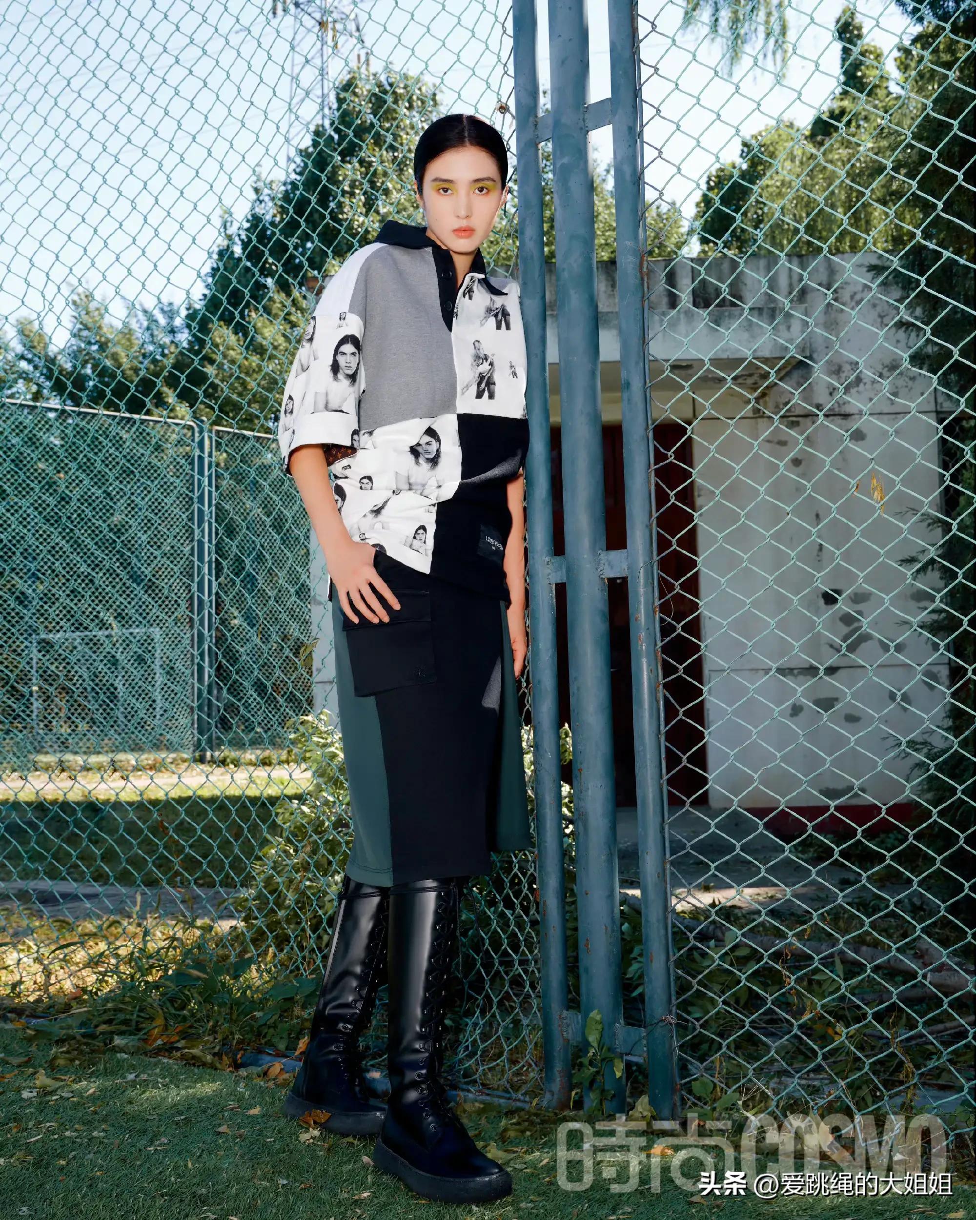 最美门将赵丽娜现身绿茵场,女足最美守门员赵丽娜