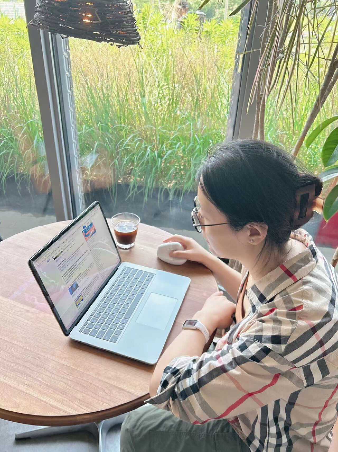 罗技m系列公认最好用鼠标,罗技liftvertical鼠标区别