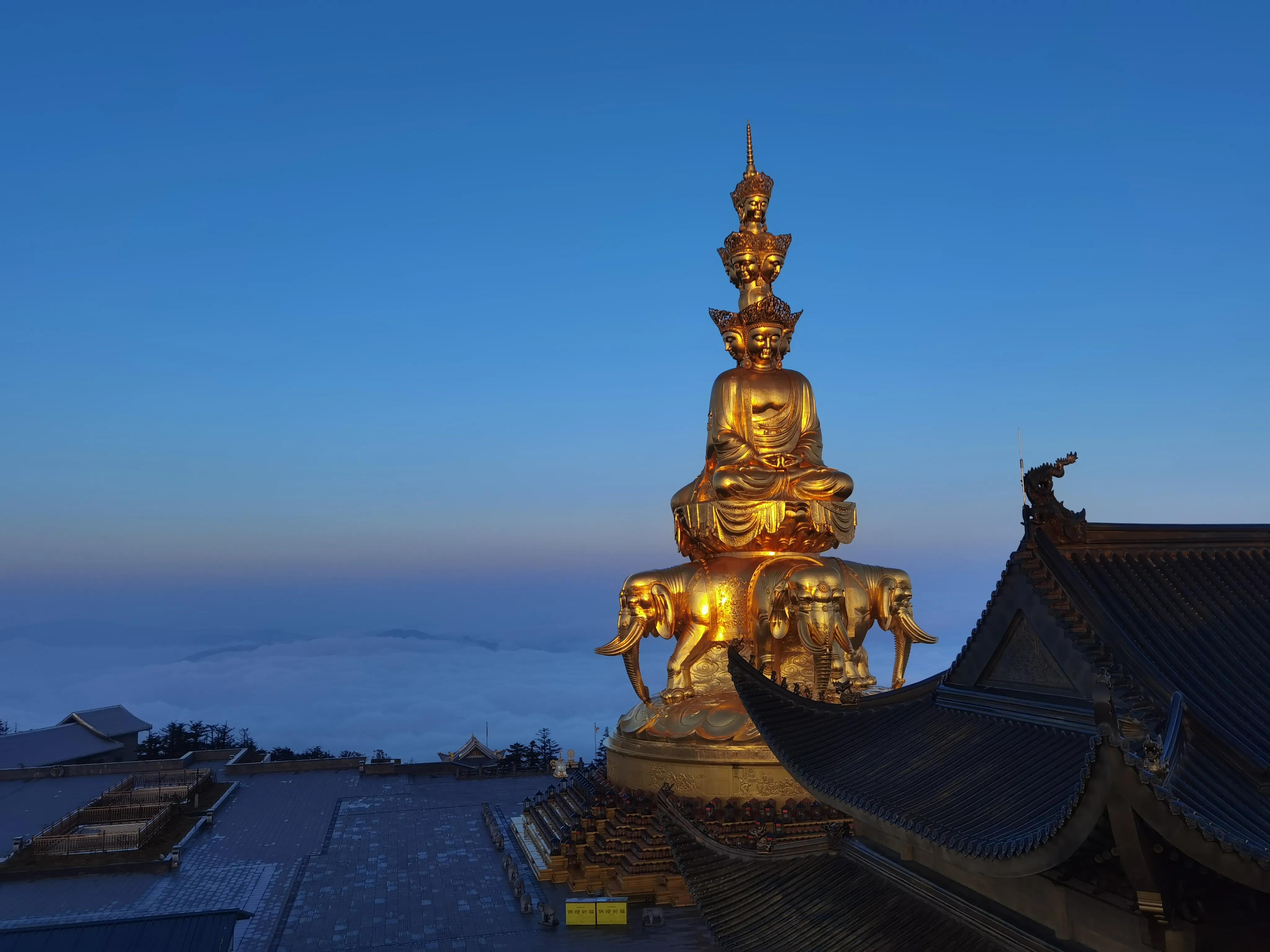 去峨眉山金顶看日出攻略,看峨眉山金顶日出攻略