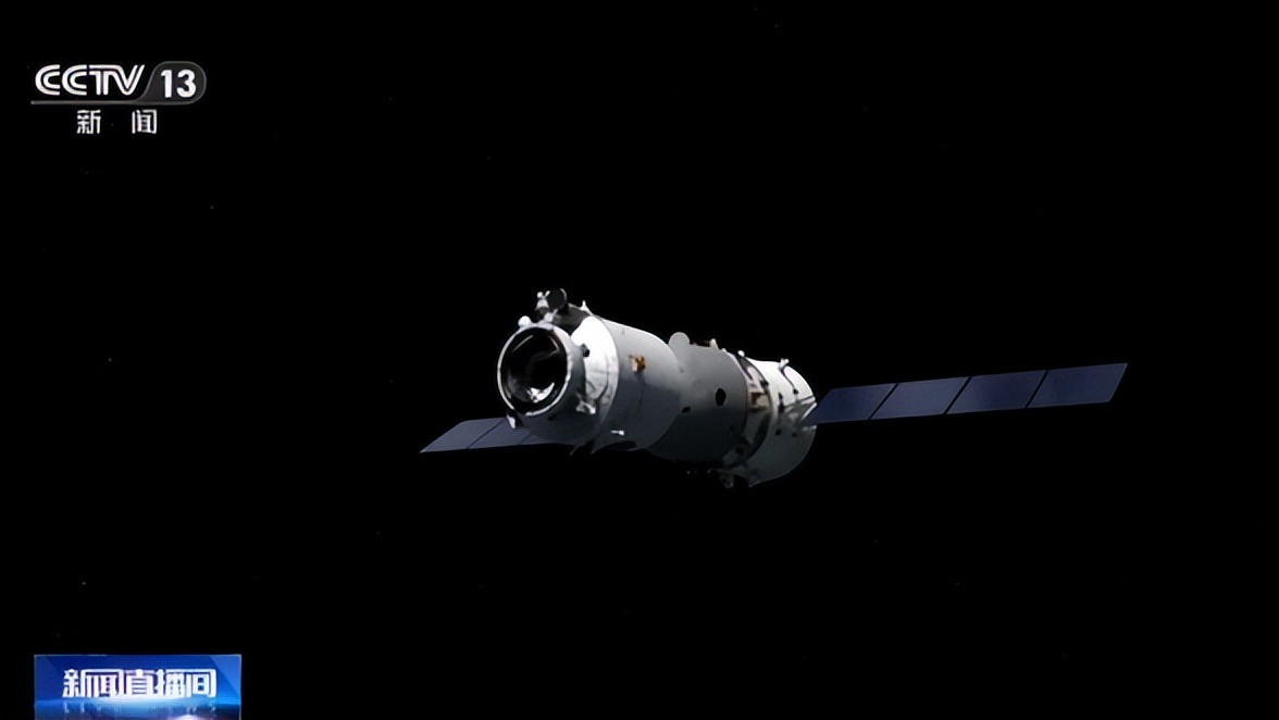“小船”对接“大站”神十六与空间站挑战百吨级交会对接