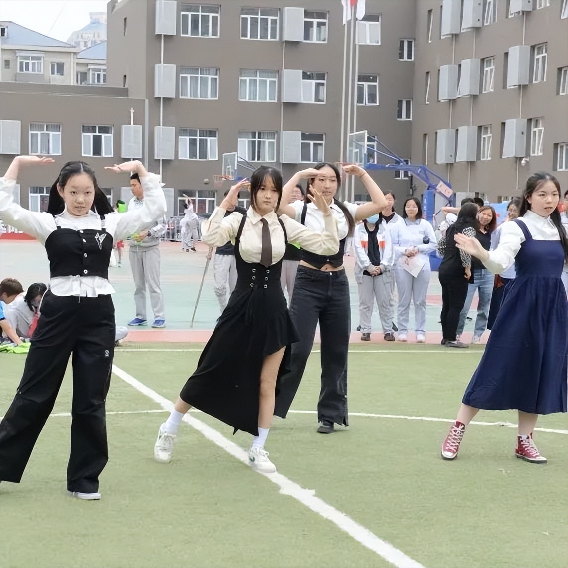 北医附中第五届“青春季”主题活动圆满落幕