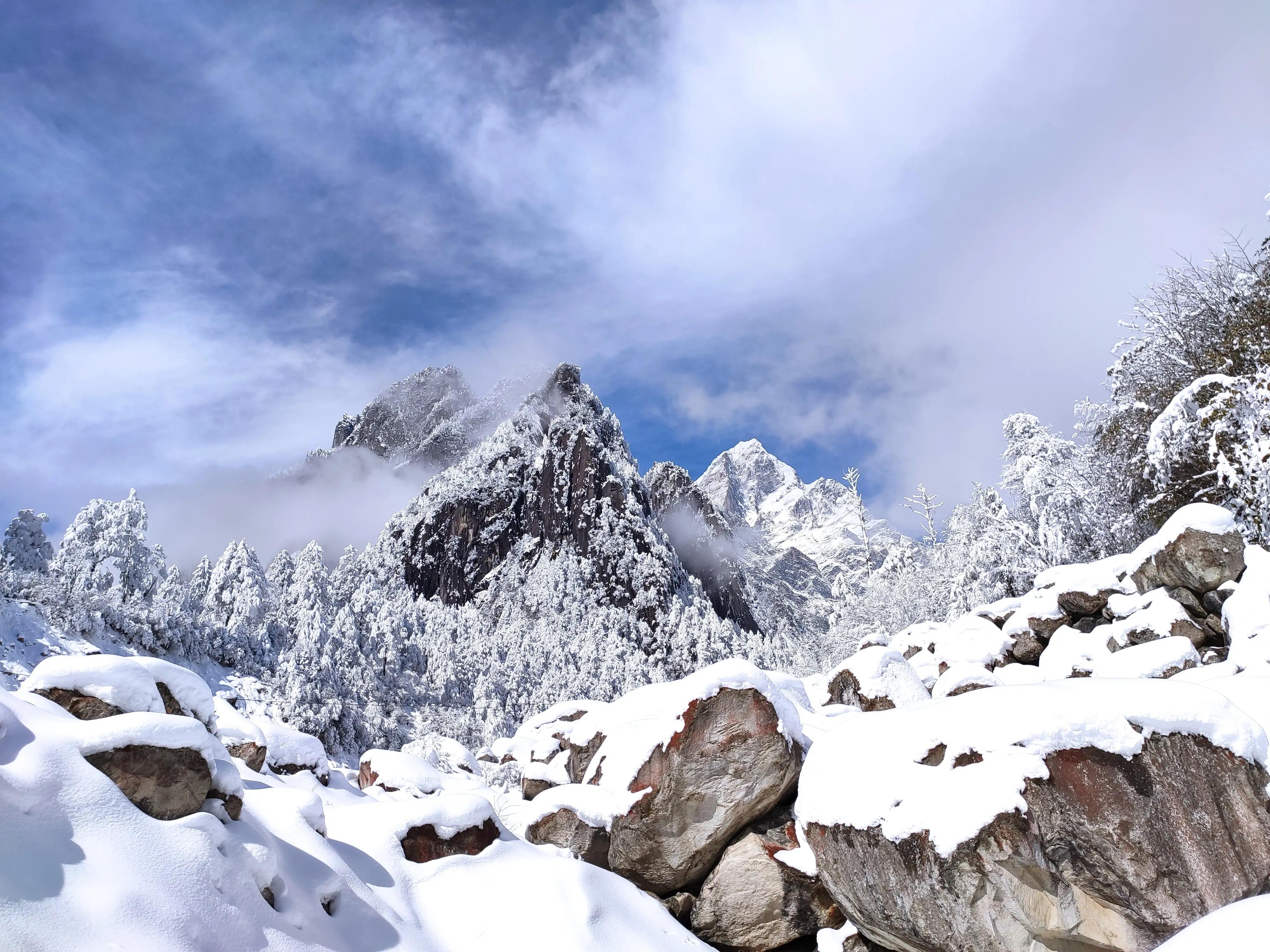 川西雪景旅游地,四川燕子沟旅游攻略