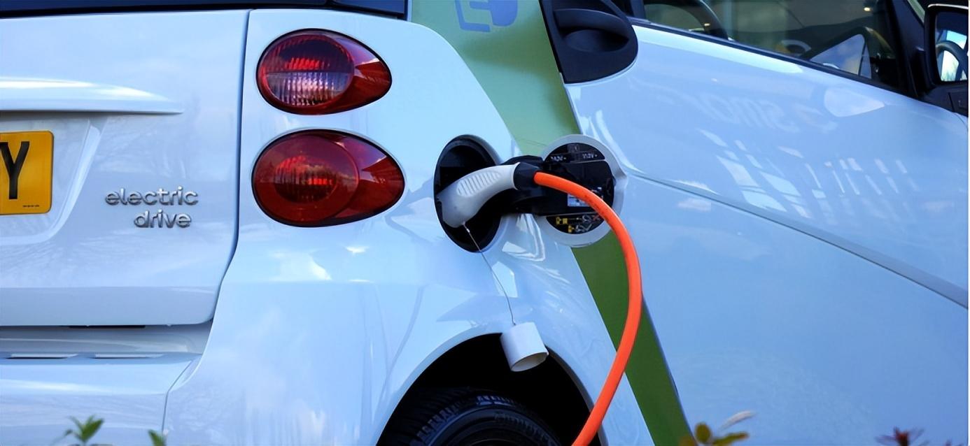 电动汽车电池为什么容易起火,防止电动汽车电池起火