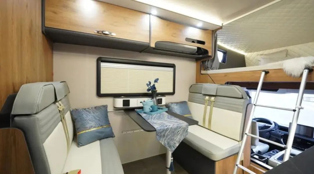 2020年上海房车展之轻卡房车,海角7号最新款双拓展房车