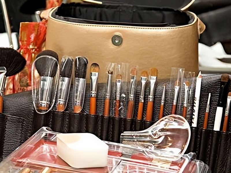 护肤品存放在家里,开了的护肤品怎么存放不过期