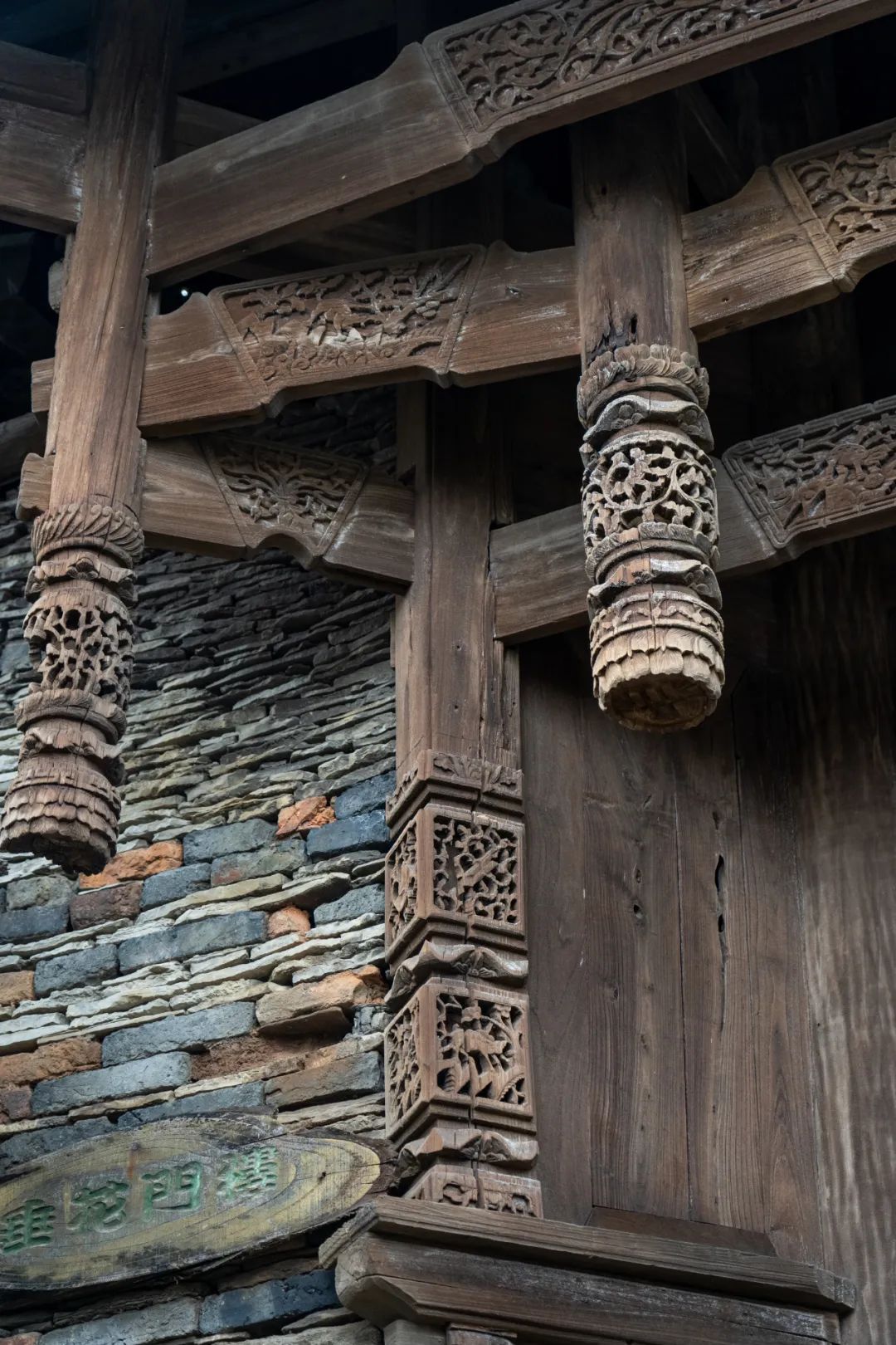 如何看懂中国第一山地省的多彩文化史诗？