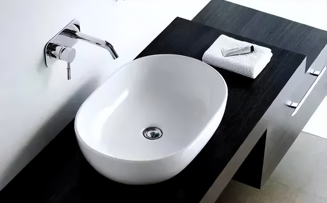 什么方法清理洗手池发黄,洗手池颜色发黄是怎么了