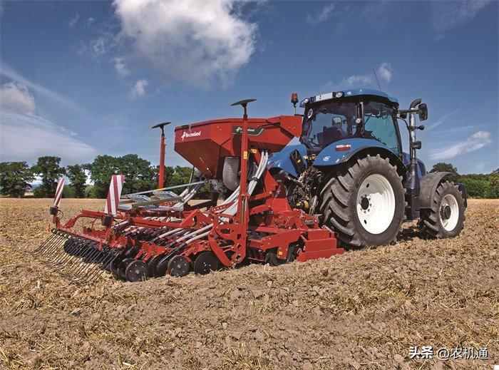 格兰“前推后拉”组合式割草压扁机，开启高效牧草收割模式！