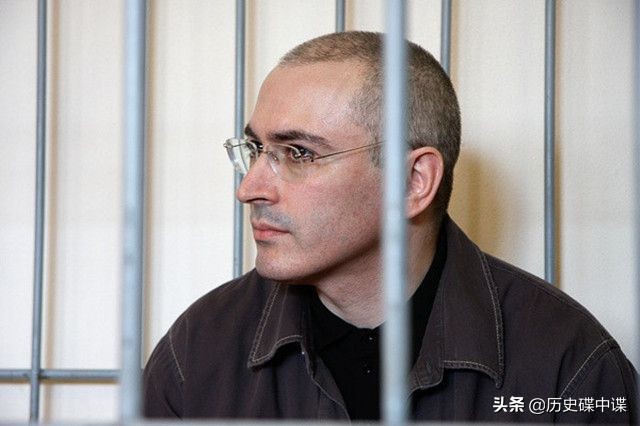 2009年普京帮工人视频 (普京奖励工厂工人的视频)