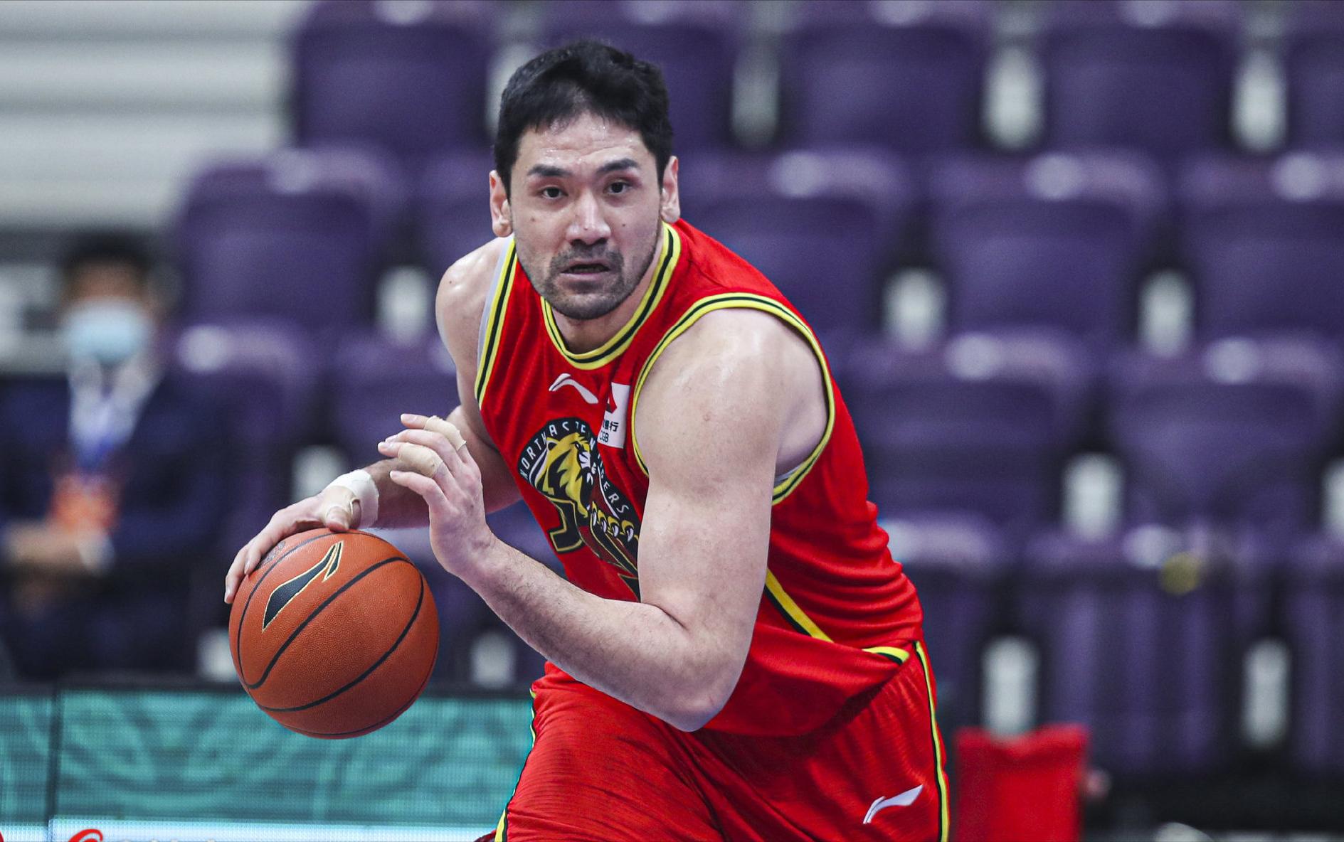 辽篮第一次夺冠杨鸣,辽宁男篮夺冠后杨鸣换主将上场