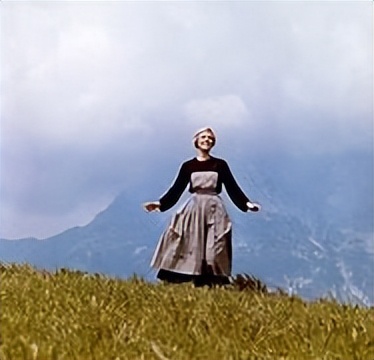 去聆听美好的音乐之声,音乐之声玛利亚唱歌