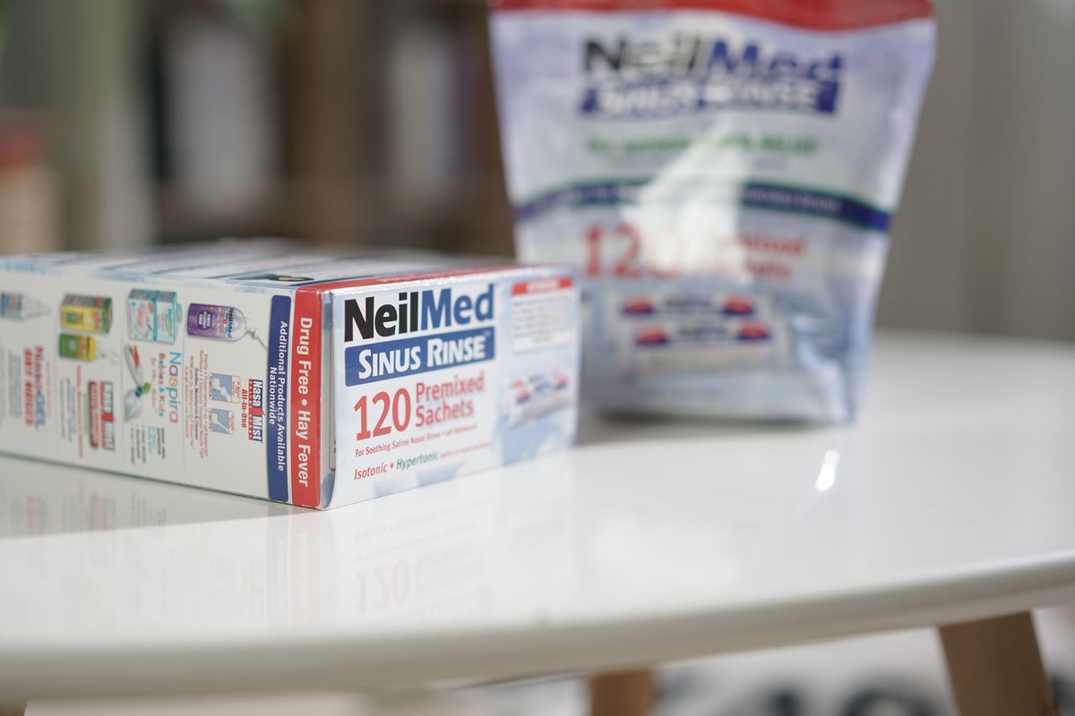 空气干燥鼻子出血丝吃什么药,空气特别干燥鼻子难受喝什么