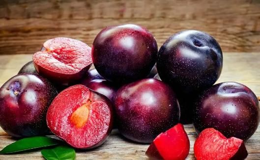 李子不能多吃是真的吗,李子不能多吃是吗