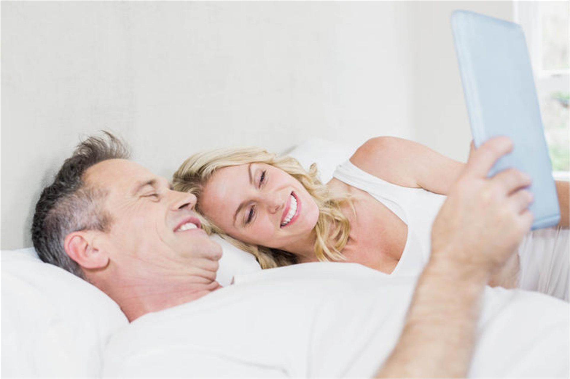 女性长期生理过度有什么现象,女人生理难受有什么表现