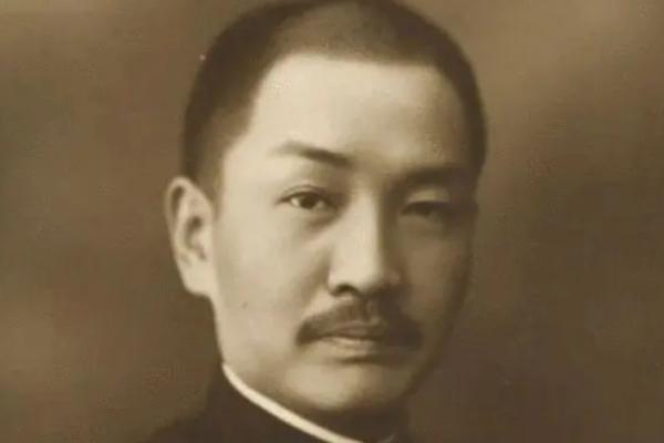 他被老蒋视为“国师”，重庆谈判对伟人出言不逊，领袖这样回应