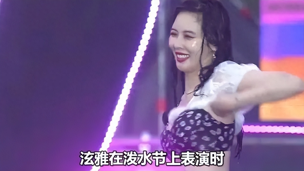 韩国女爱豆着装引争议，衣服盖不住侧乳，网友：是在弘扬传统文化