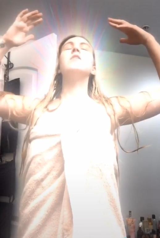 边洗澡边吃橙子像猴子,边洗澡边吃橙子的感觉