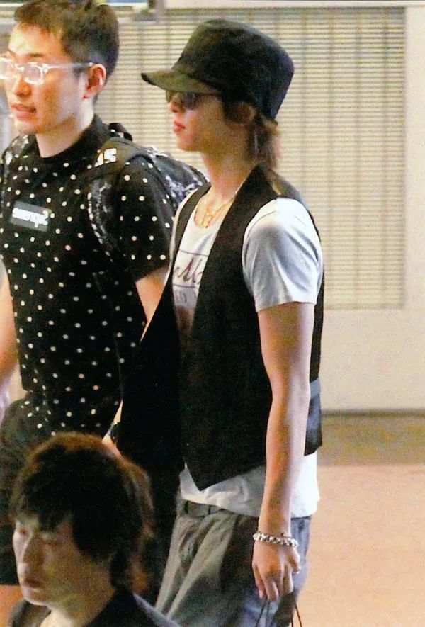 日本艺人的封神抓拍大盘点!狗仔真的很会…