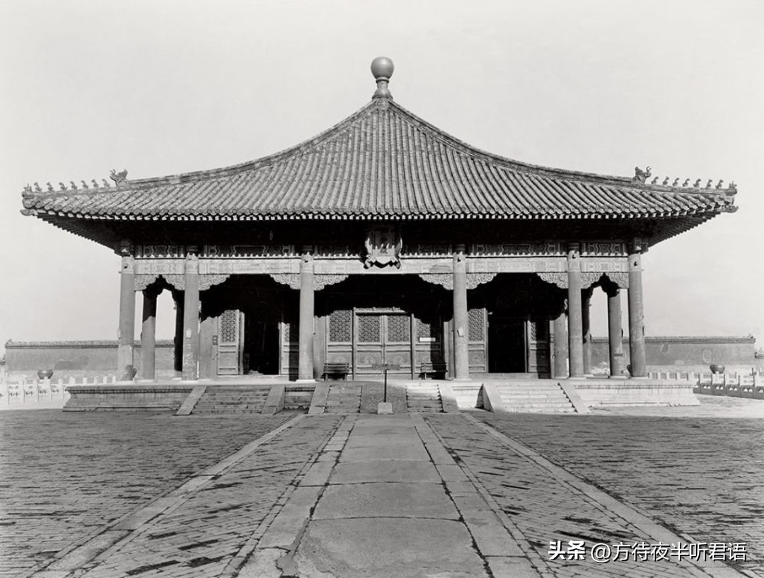 老照片90年代的故宫 (故宫老照片光影百年)