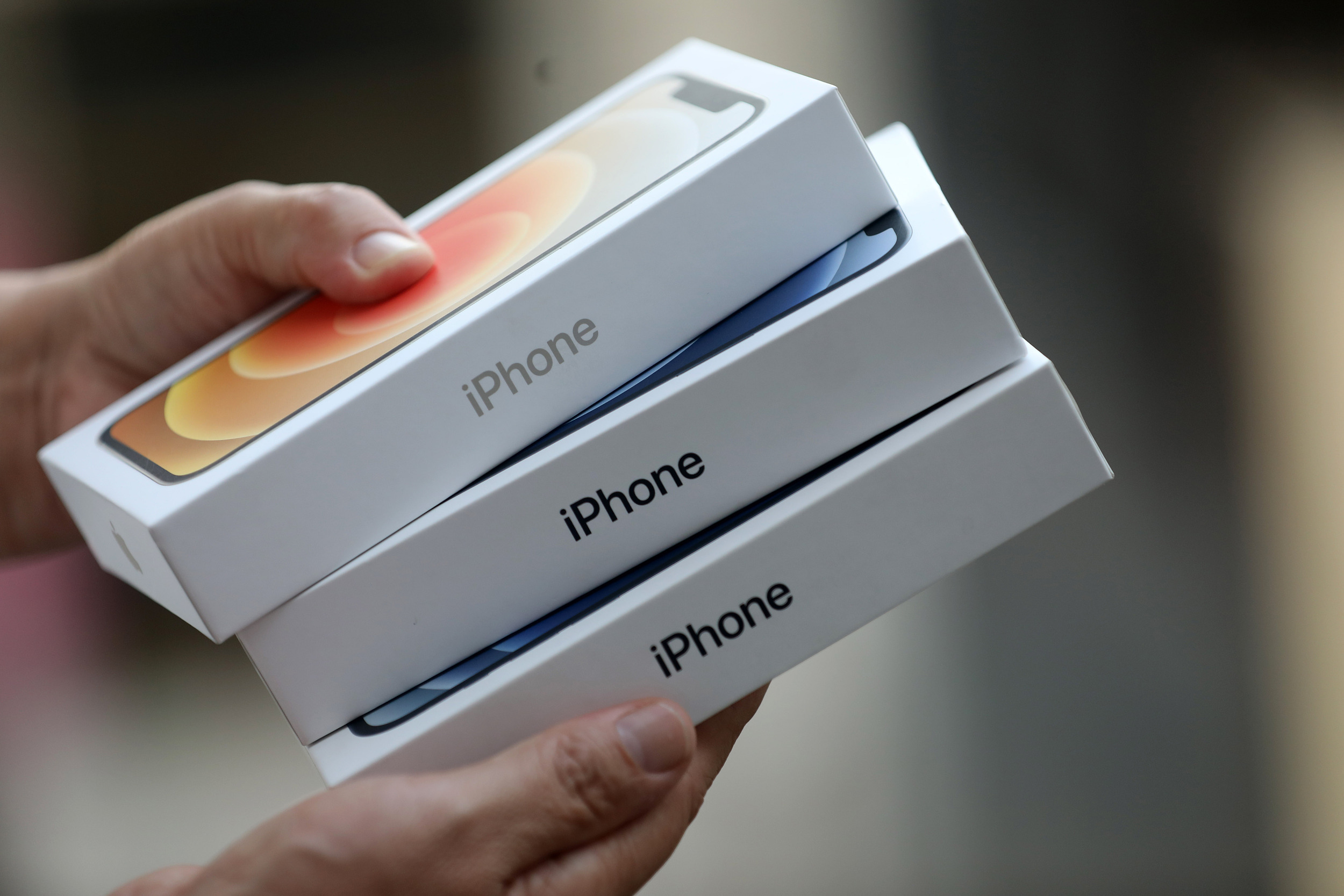 美国禁用俄罗斯苹果产品真的吗 (俄罗斯拒绝全境禁售苹果产品)