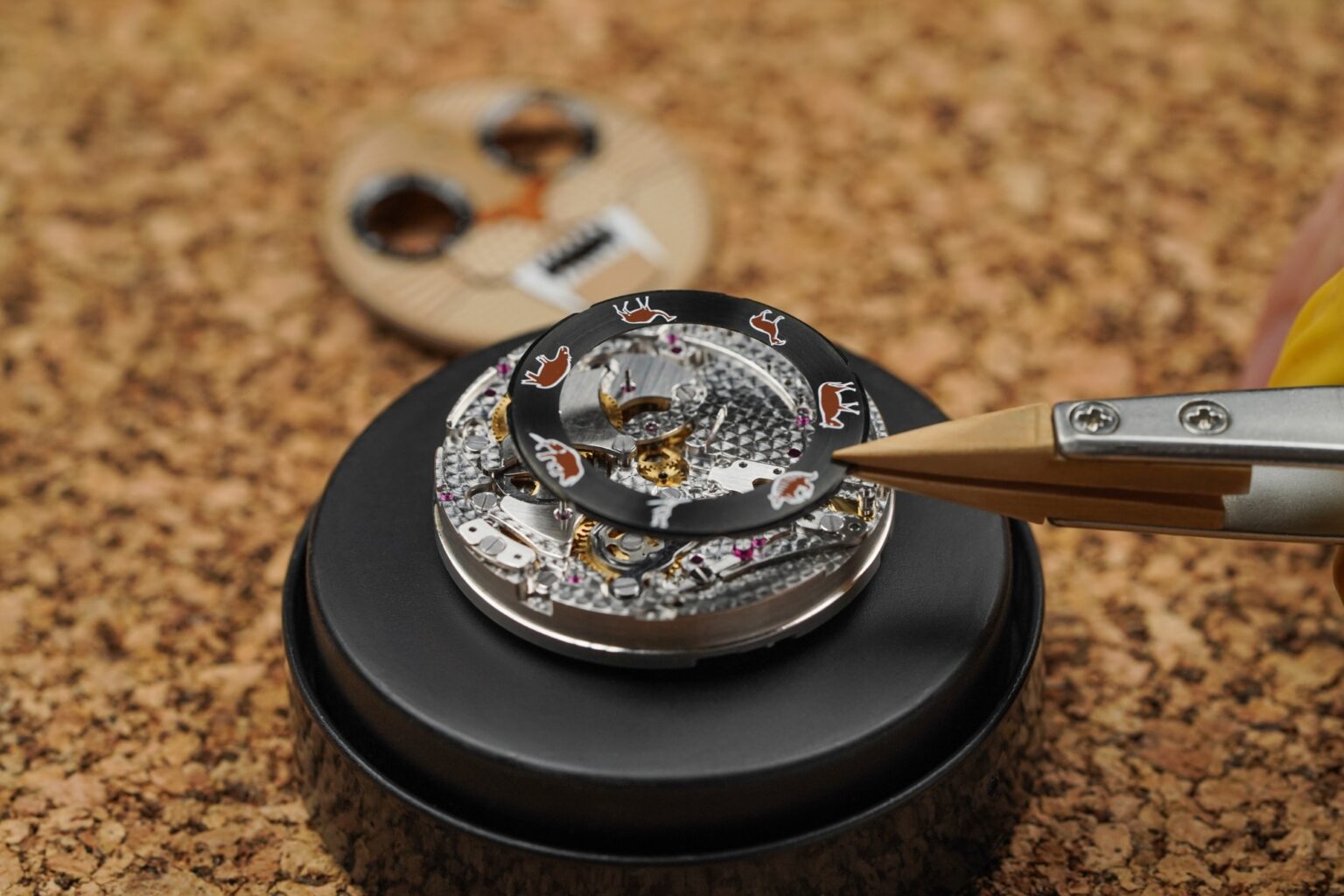 眼睛会动的手表见识过吗？直接让男人们肾上腺素狂飙！