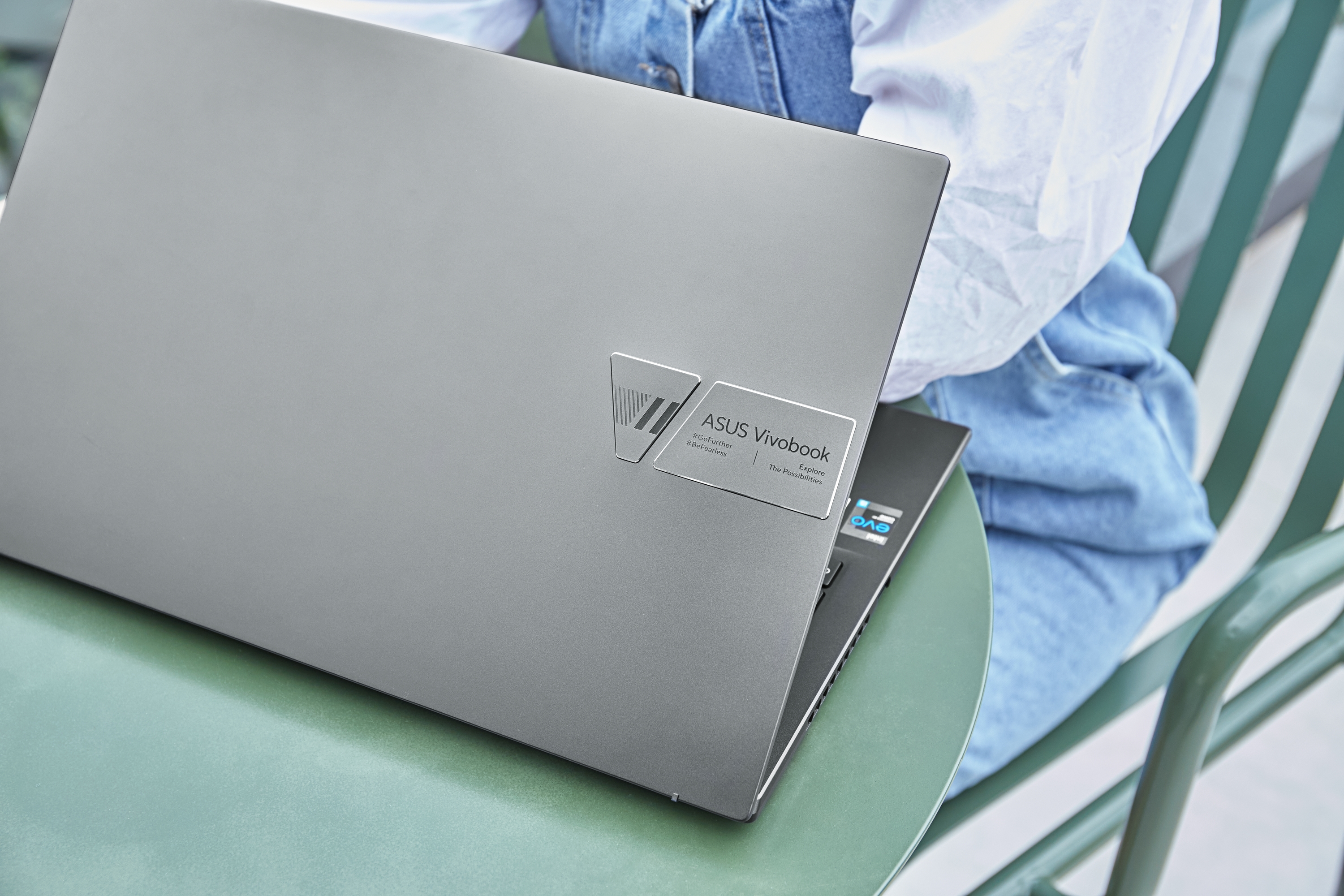 2022年屏幕最好的直面屏推荐,2023年笔记本屏幕显示效果排行